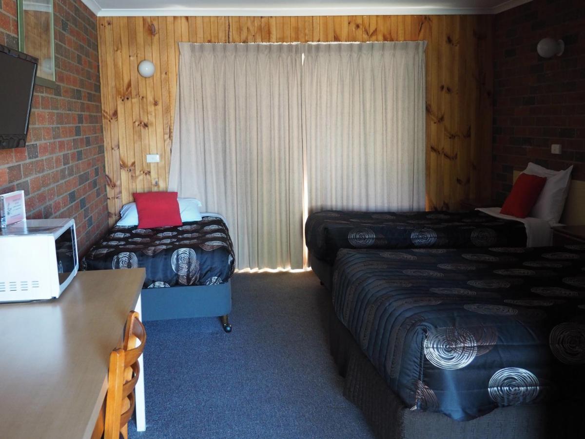 Country Road Motel St Arnaud Saint Arnaud ภายนอก รูปภาพ