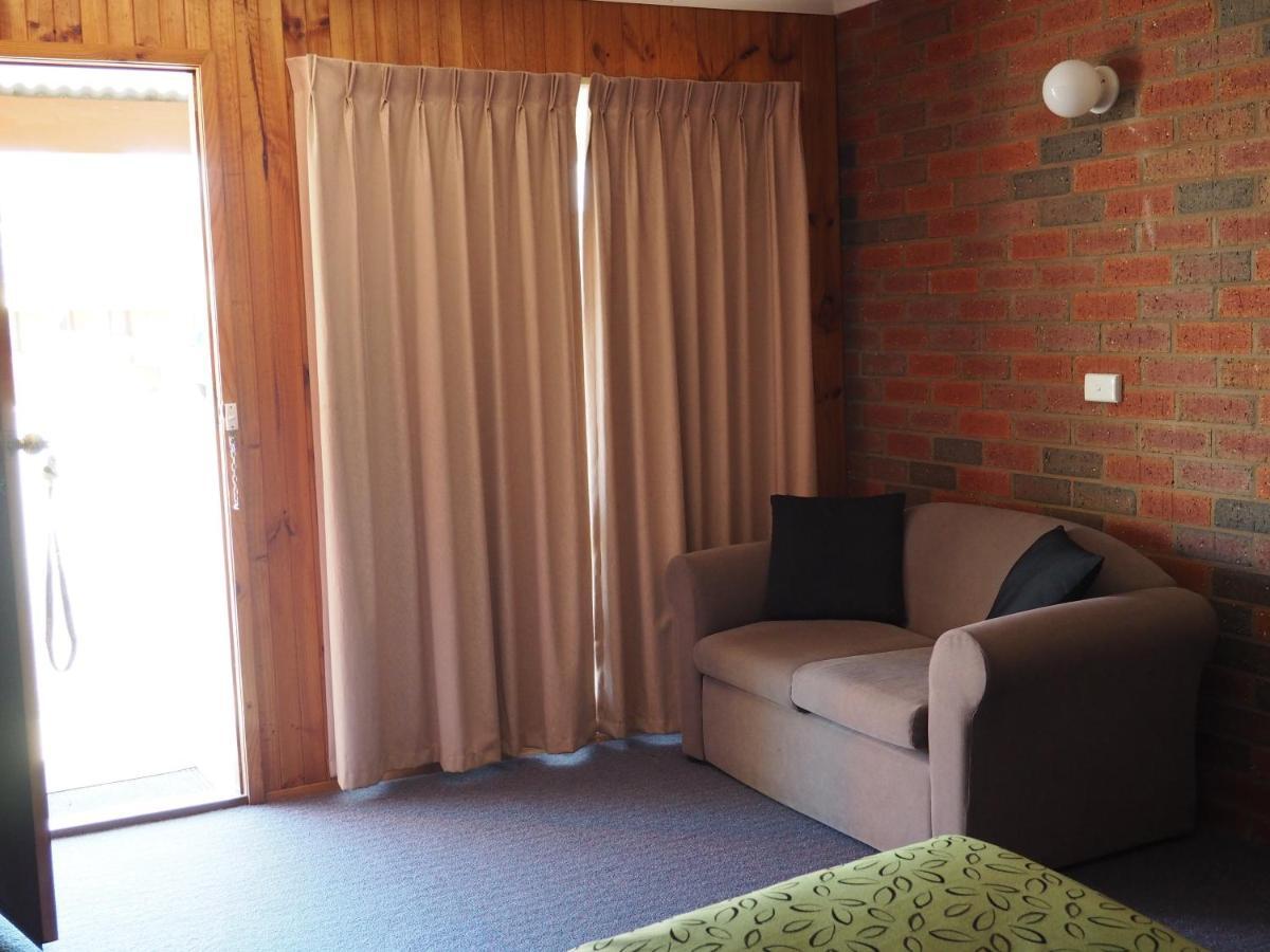 Country Road Motel St Arnaud Saint Arnaud ภายนอก รูปภาพ